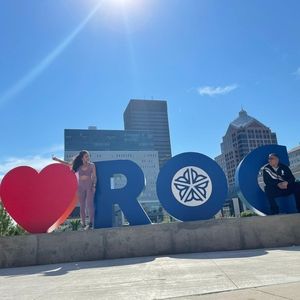 Meet your Posher, Leyman alberto